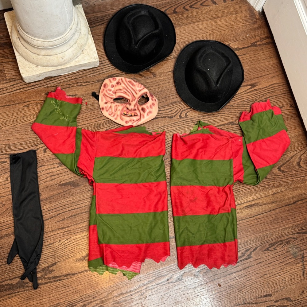 Vintage Freddy Krueger Costume Nightmare on Elm‎ Street with Extra Pieces